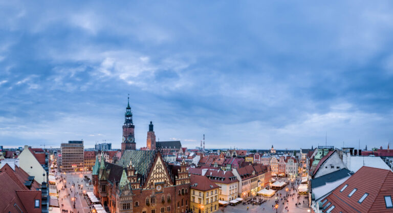 Nowy, regionalny zespół Savills z sukcesami na wrocławskim rynku biurowym